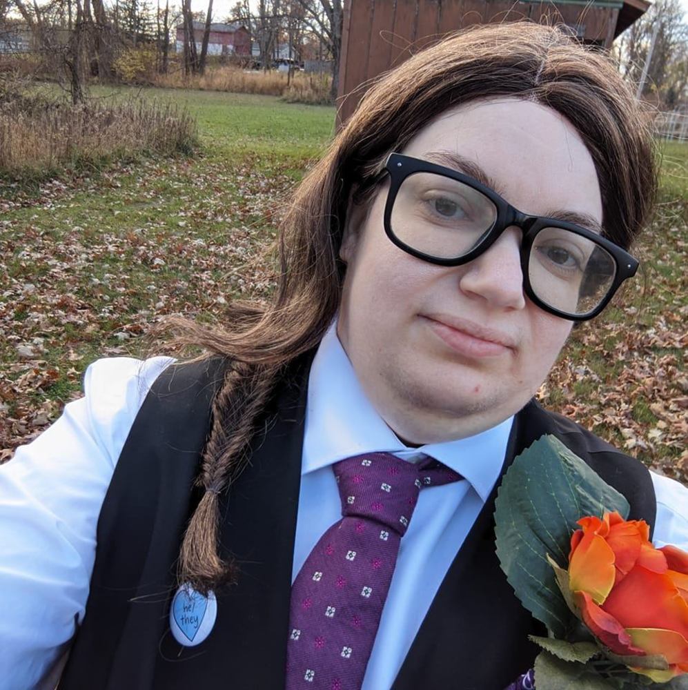 Meet your Posher, Davith